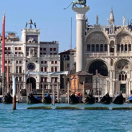Lovenice Center Love hotel Venice