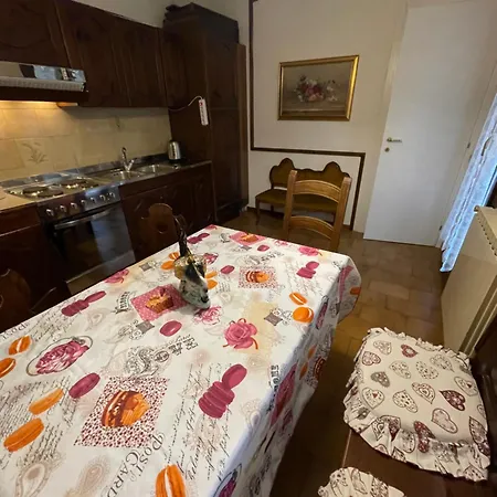 Love hotel Lovenice Center