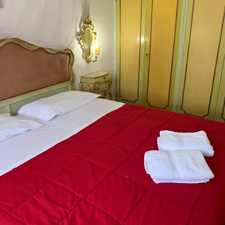 Lovenice Center Royalclass Liebeshotel Venedig